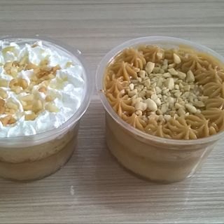 Bolo no pote de leite nido com doce de leite