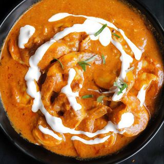 Camarão tikka masala