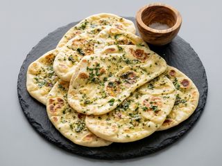 Nan de alho e queijo