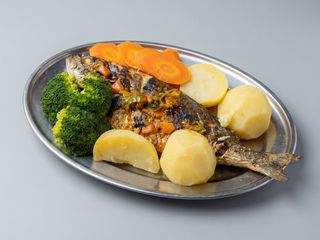 CARAPAU ASSADO NA BRASA