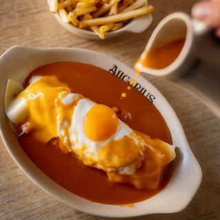 Francesinha Cachorro Molhado