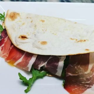 Piadina Salmame Picante