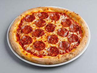 Pizza de Pepperoni Média