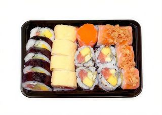 B11. Salmão com Cebola Frita 18 Peças