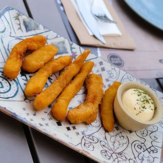 Tiras de Pota Panadas