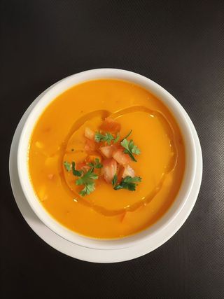 Sopa de Abóbora e Tomate