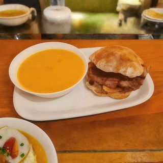 Sandes de Frango Panado Com sopa 1/2 litro