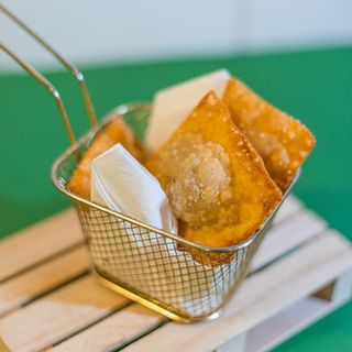 Mini pastéis de feira
