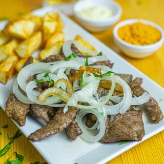 Mandioca com Maminha