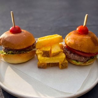 Mini Hambúrguer com batata