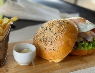 Hambúrguer com tudo