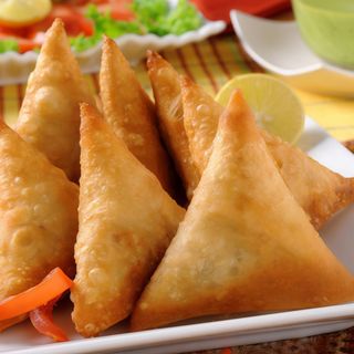 Chamuça de Frango/Chicken Samosa