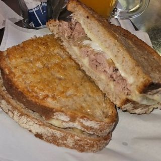 Tosta de Atum c/cebola