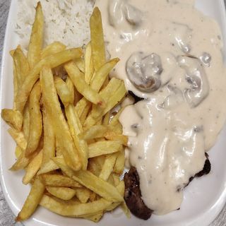Bife de Vitela com molho de cogumelos 