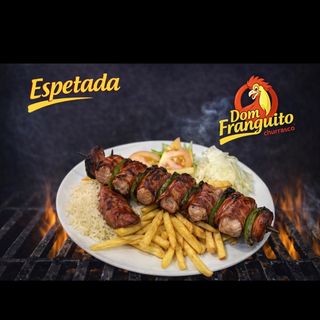 Espetada com batata frita e salada