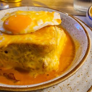Francesinha Delux