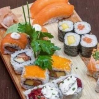 Sushi king ( 12 peças )
