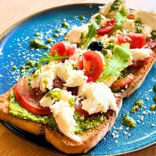 Tosta Pesto