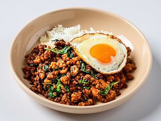 Pad Kra Pao de Carne de Porco