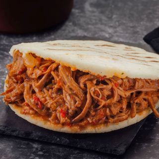 Arepa de Carne Desfiada