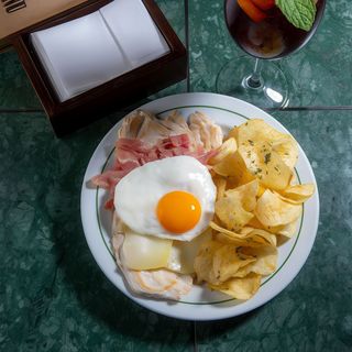 Prego em Prato Frango Especial