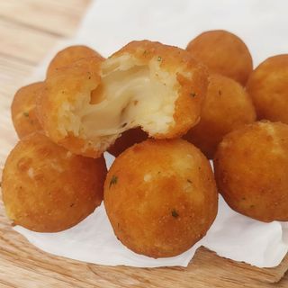 Bolinha de Queijo 6un