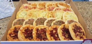 Esfiha Queijo com Chouriço