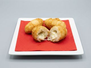 Bolinho de aipim 3 queijos - (1 unidade) 