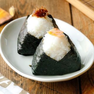 Onigiri de Salmão Philadelphia 