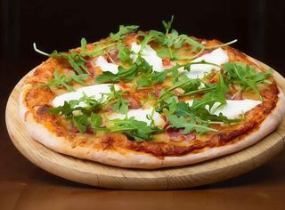 Pizza Pequena de Tomate Cherry