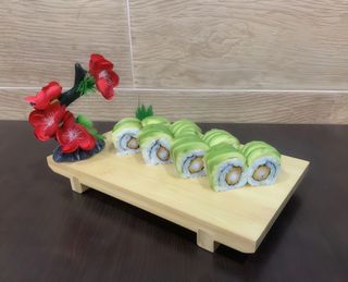 A31 Califórnia de gamba e albacate (8 peças)