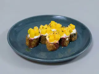 S8-Maki salmao frito / manga 6 pcs