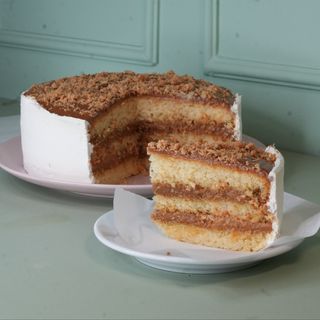 Bolo à Fatia - Doce de Leite com Paçoca de Amendoim 