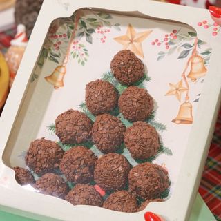 Caixa com 15 Brigadeiros - Tema Natal
