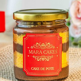 Bolo no Pote de Cenoura com Chocolate ao Leite