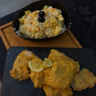 Filetes de Pescada c/ salada russa