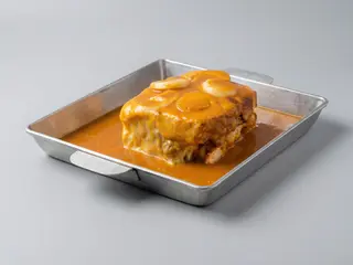 Francesinha de Atum