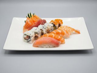 UA2 Sushi e Sashimi Mix