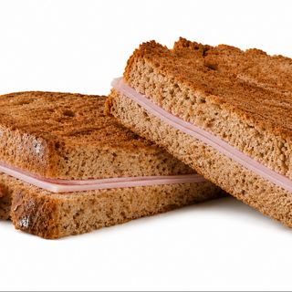 Tosta de Fiambre Rústica