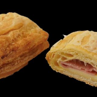 Folhado Misto (Queijo e Fiambre)