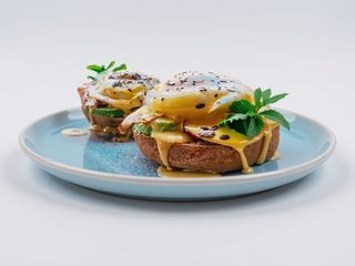 Ovos Benedict com Bacon