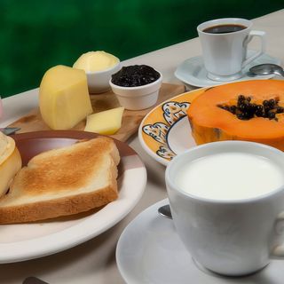 Pequeno Almoço em Casa 1