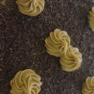 Bolo Brigadeiro Pistacho 1 kg(+-)