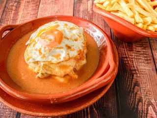 FRANCESINHA A TIA