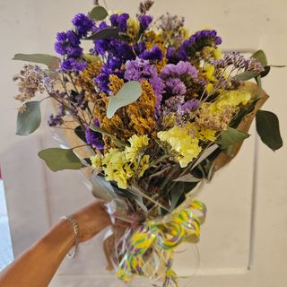 Ramo de flores secas Roxo e Amarelo
