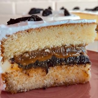 Fatia Ameixa com Doce de Leite