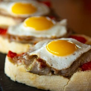 Montadito de Lombinho de Porco Preto