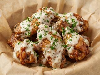 Garlic Mayo E parmesana wings 8 UNI