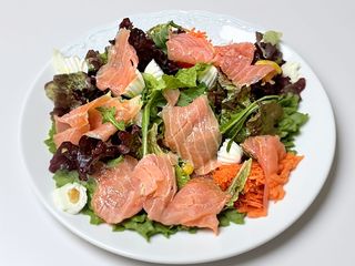 Salada de Salmão Fumado