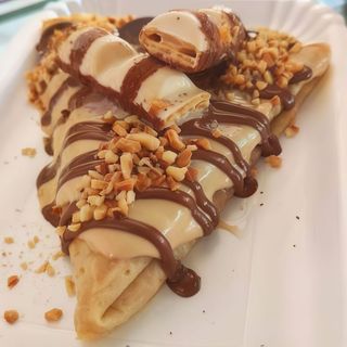 Crepe com Nutella e Kinder Bueno